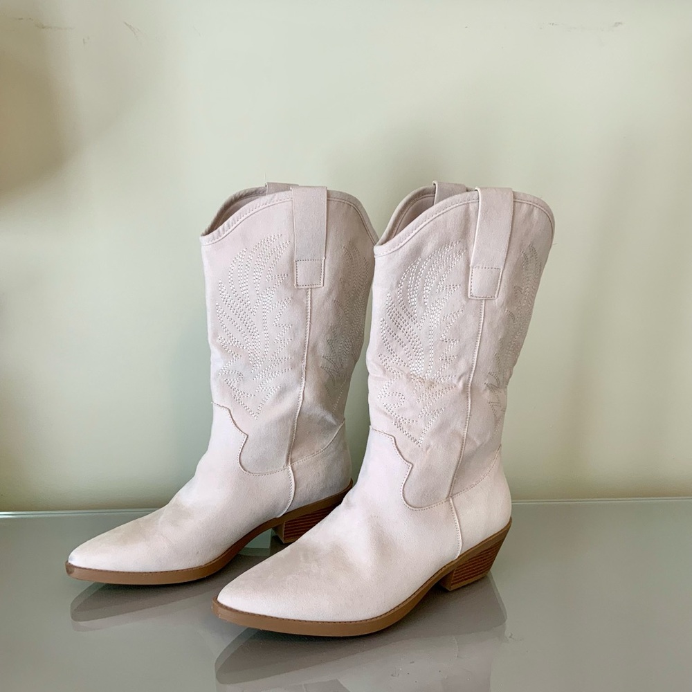 New white suede Western boots by Wonderly.